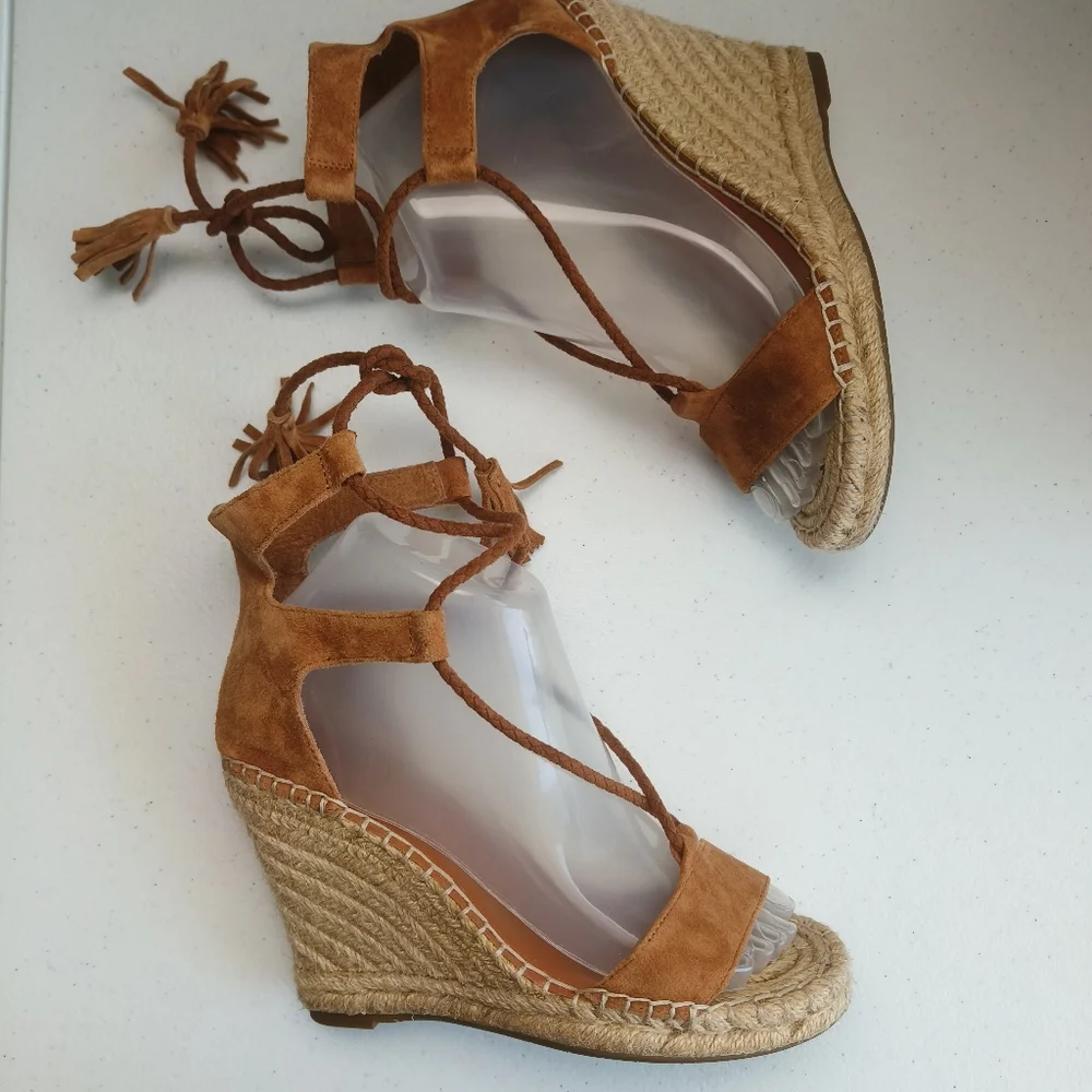 Joie light brown