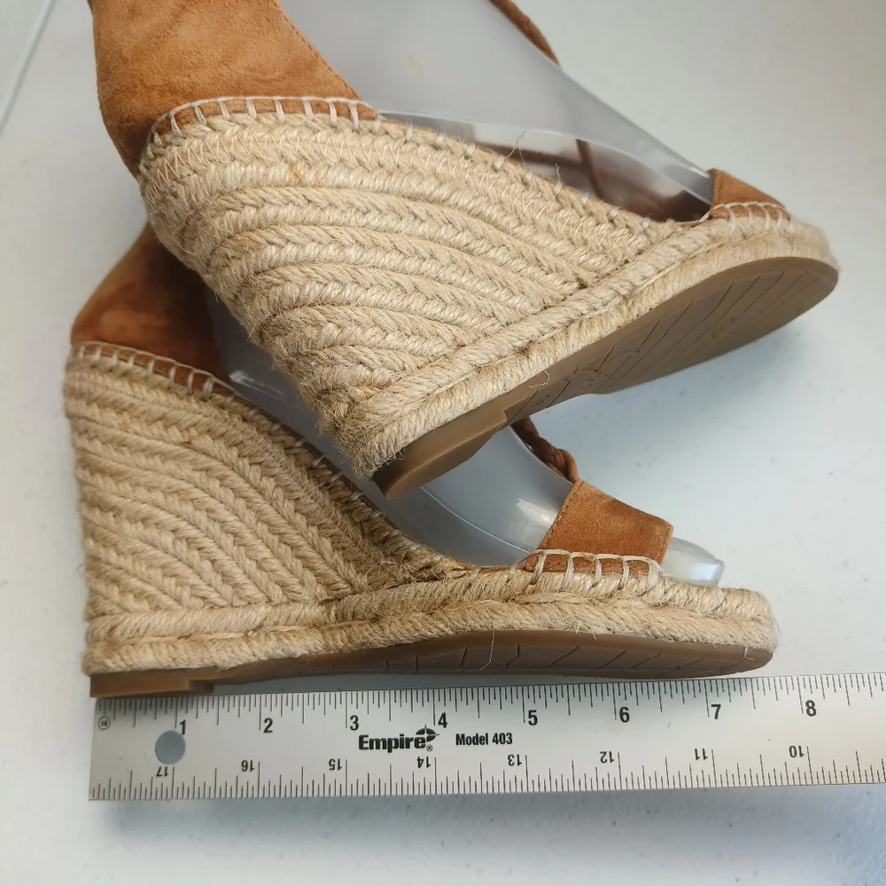 Joie light brown