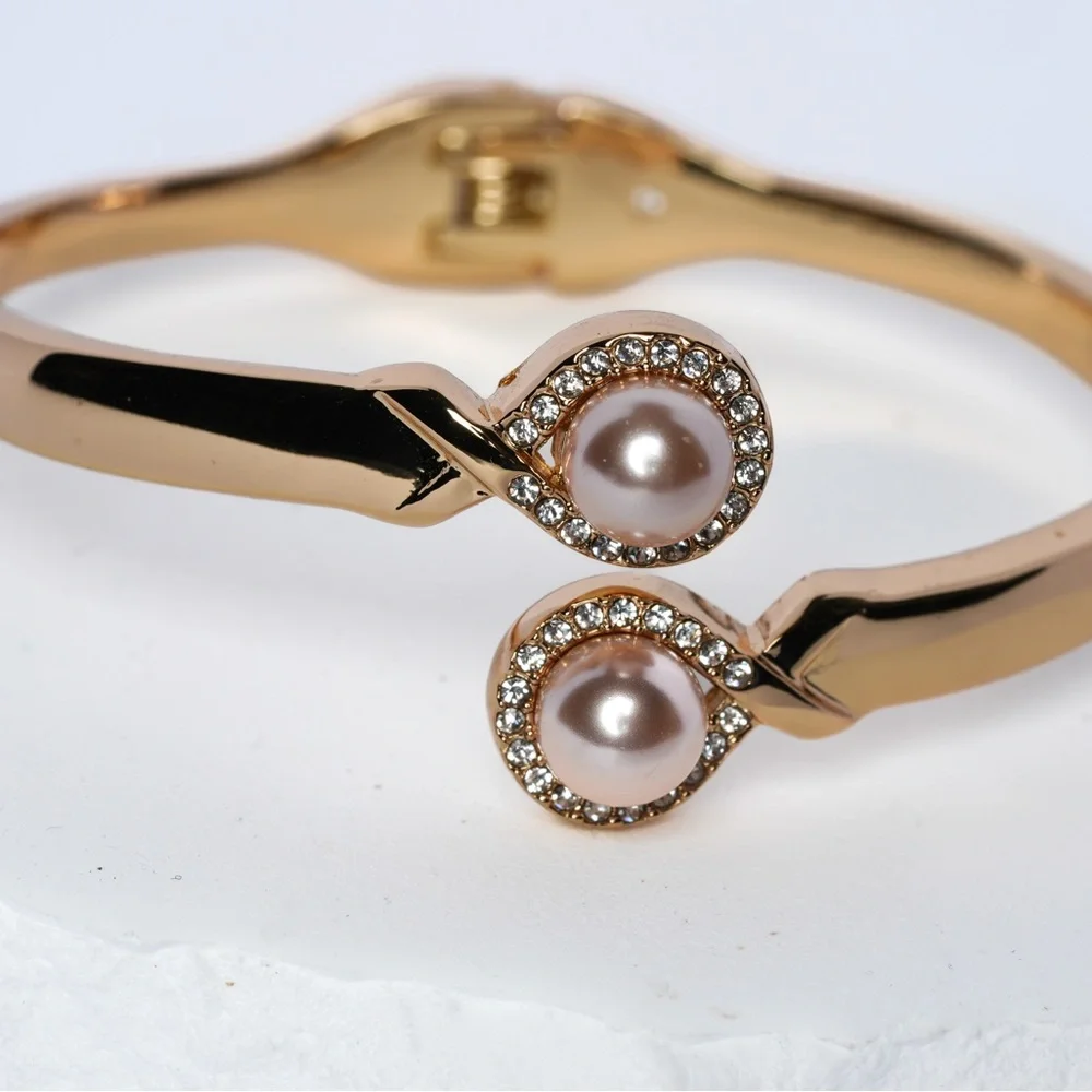Gold-Tone‎ Pink Imitation Pearl Bypass Hinge Bracelet A14