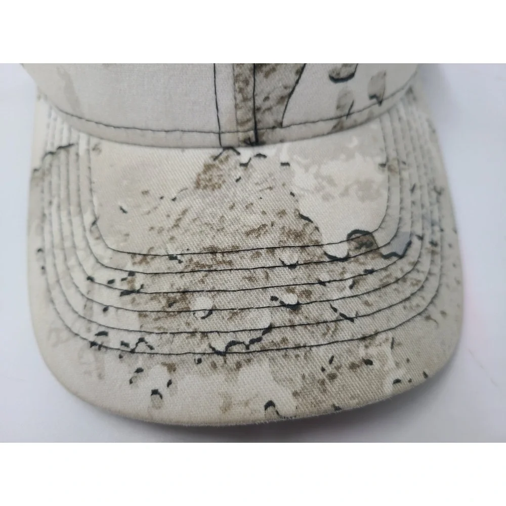 Cabelas snapback has