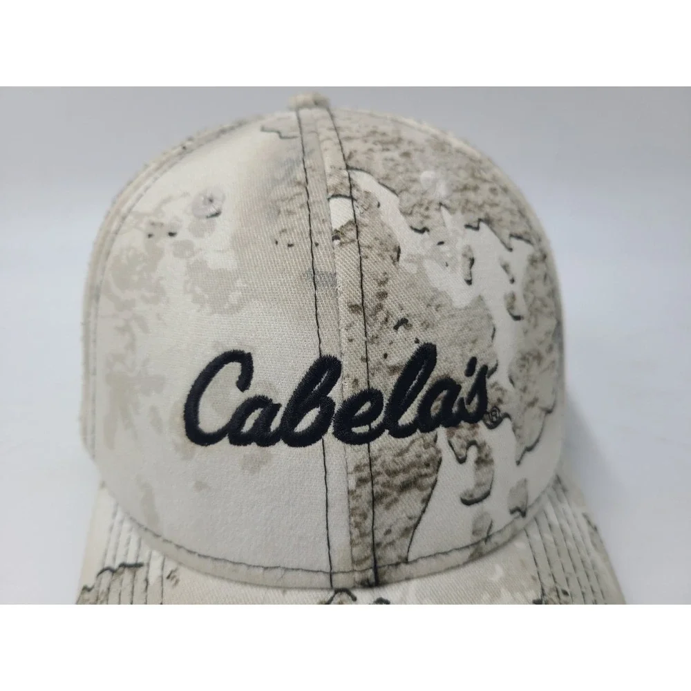 Cabelas snapback has