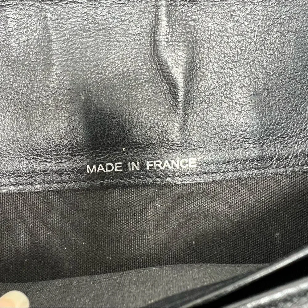 CHANEL quilted black