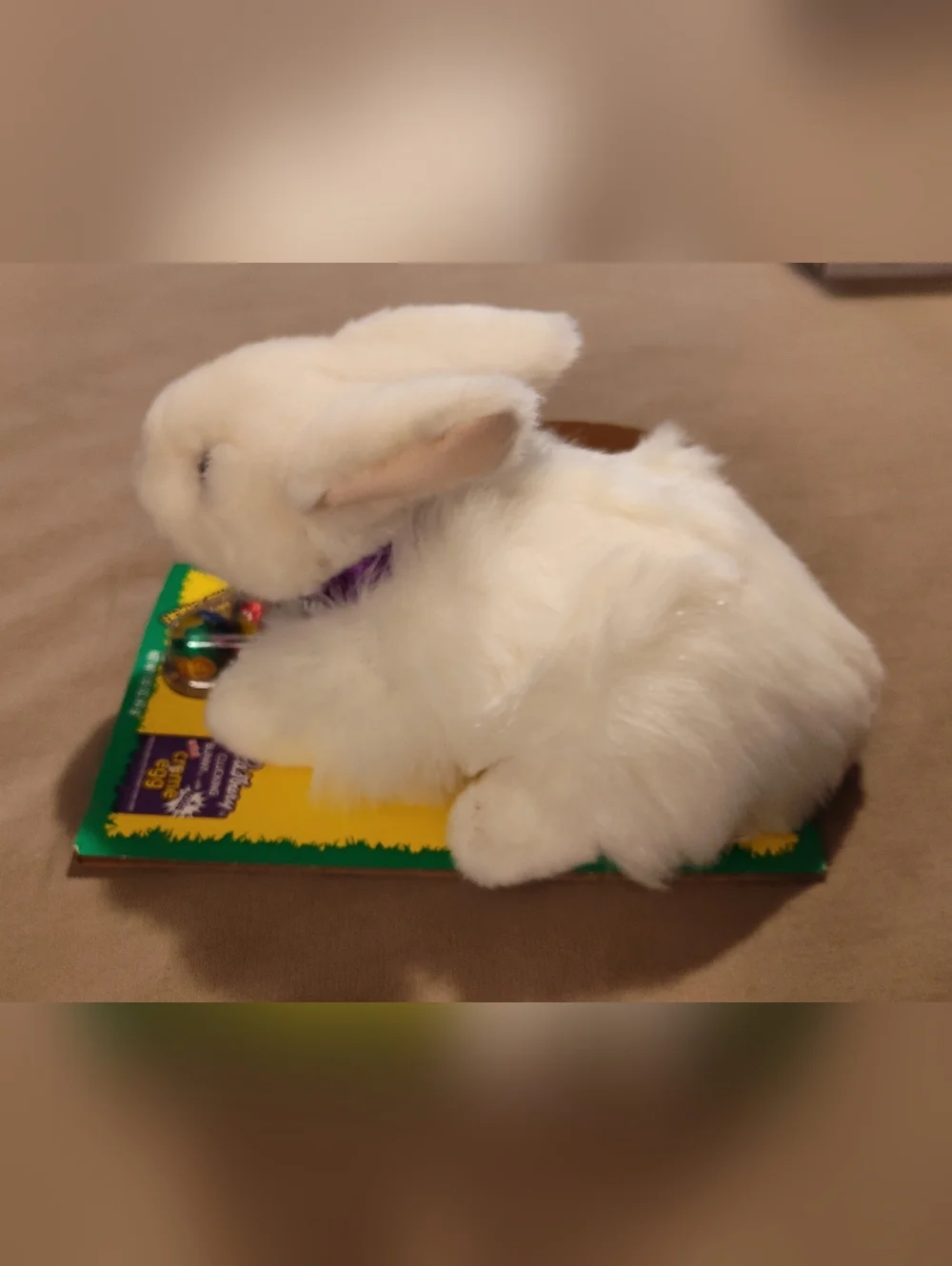 NWT & VINTAGE ! 1990's Hershey Cadbury Egg Bunny with Purple Ribbon
