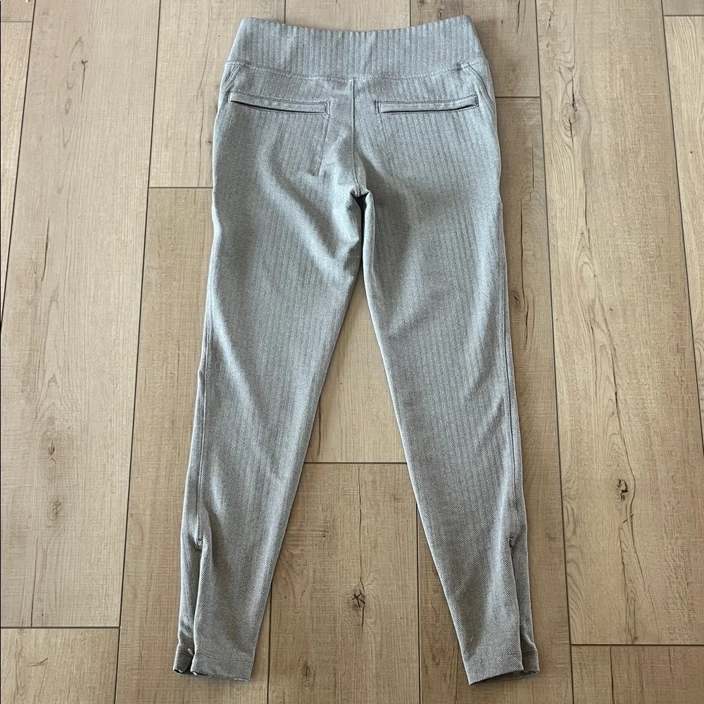 Athleta leggings taupe versatile