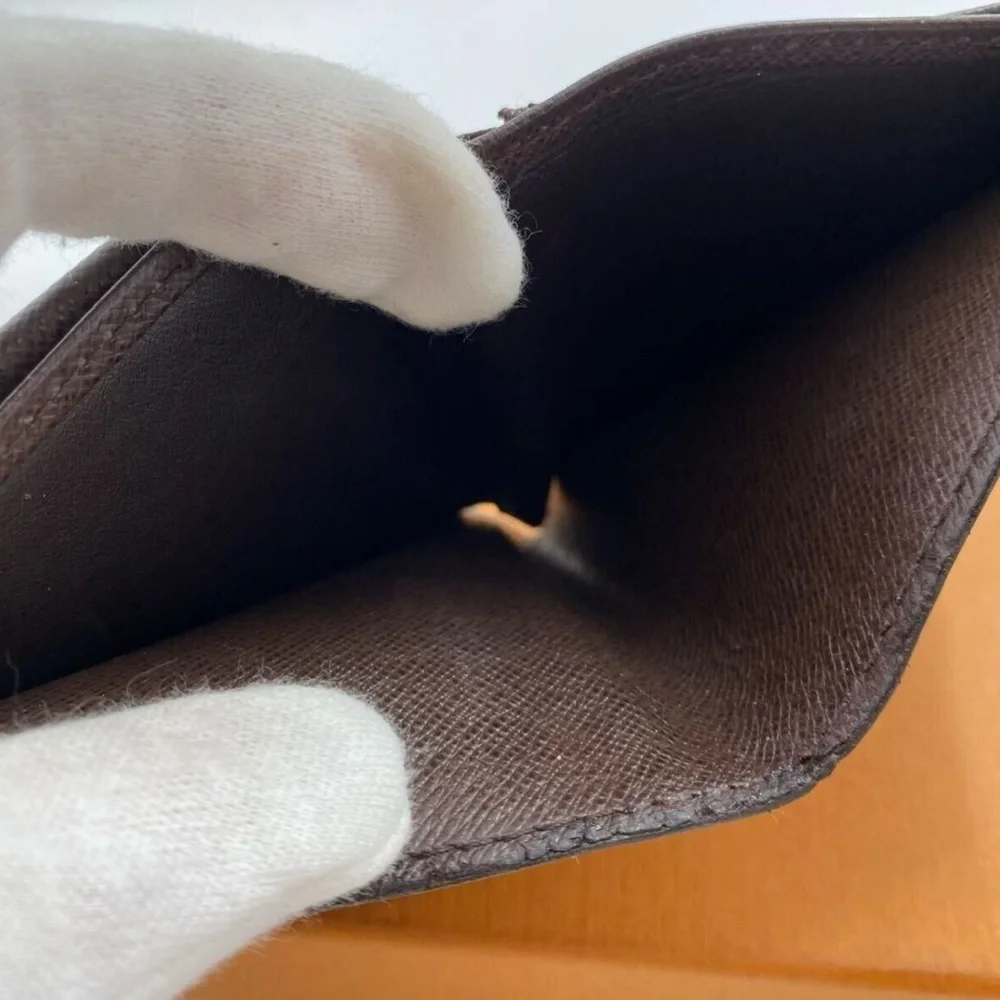 Louis Vuitton preloved excellent