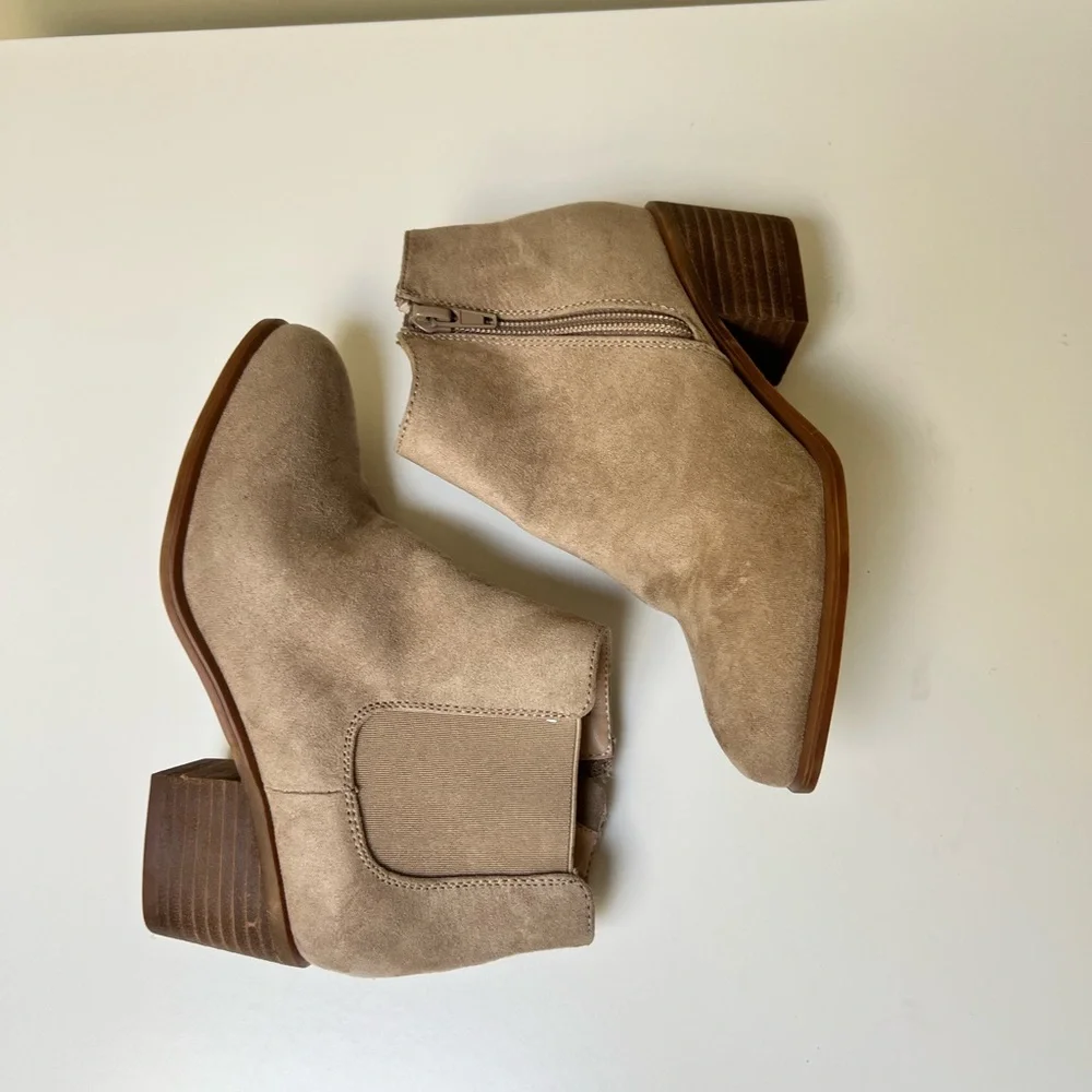 Treasure & Bond stylish taupe