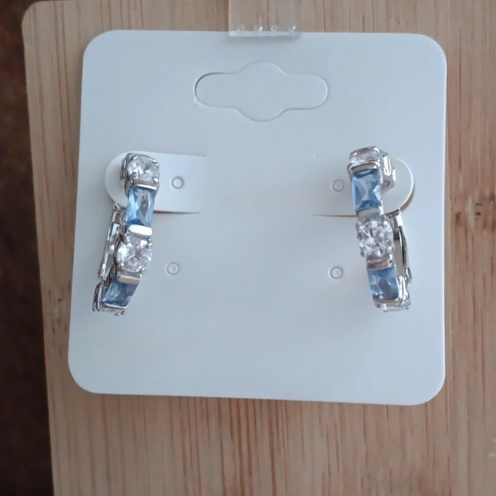 N/A silver tone