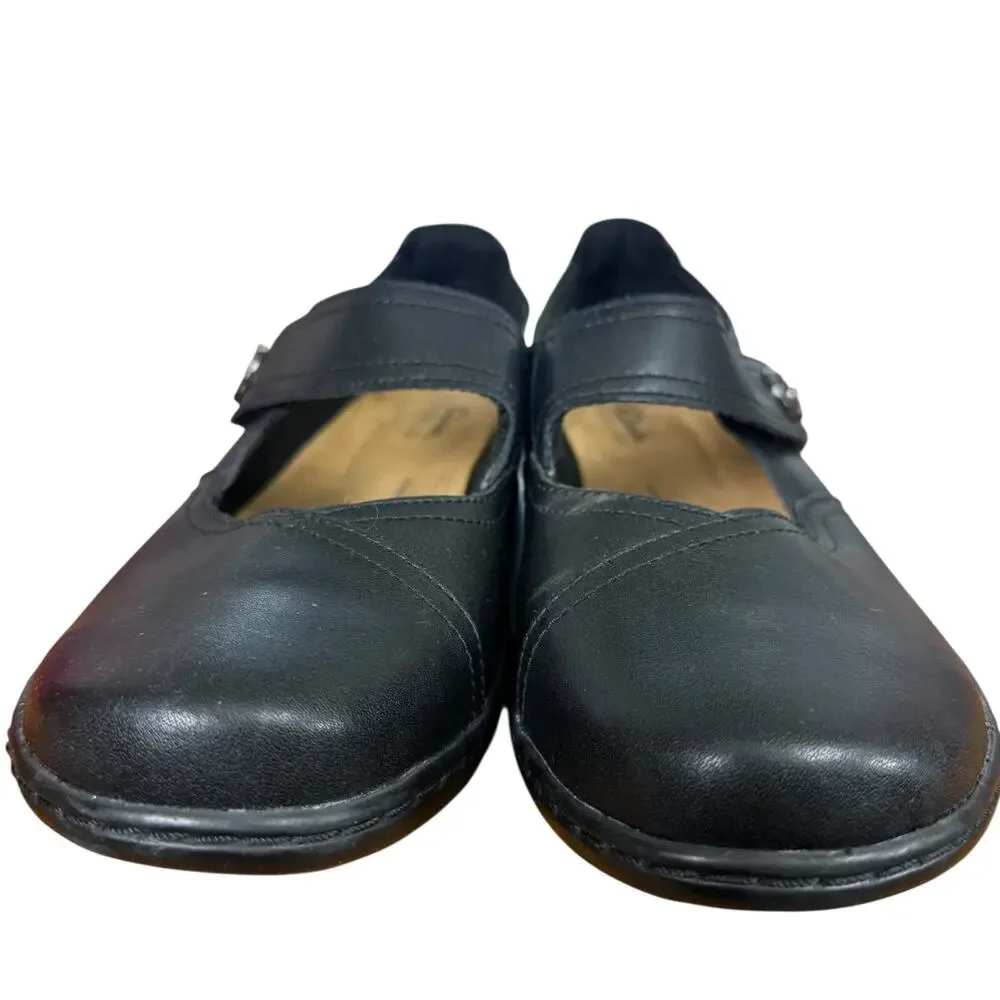 Clarks good used