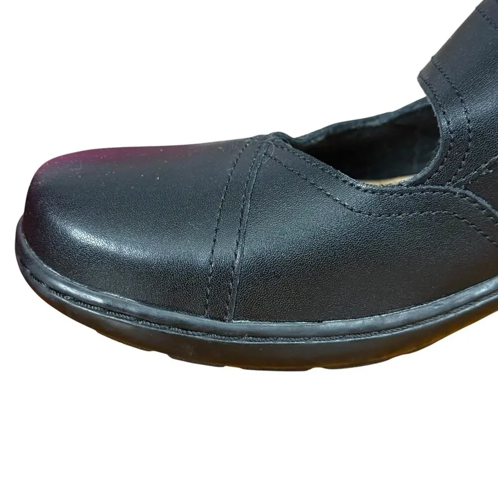 Clarks good used