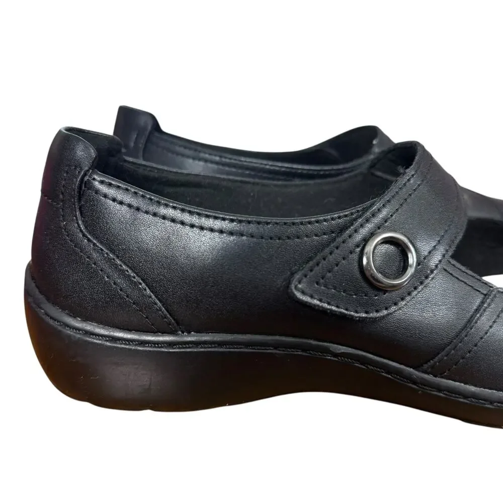 Clarks good used