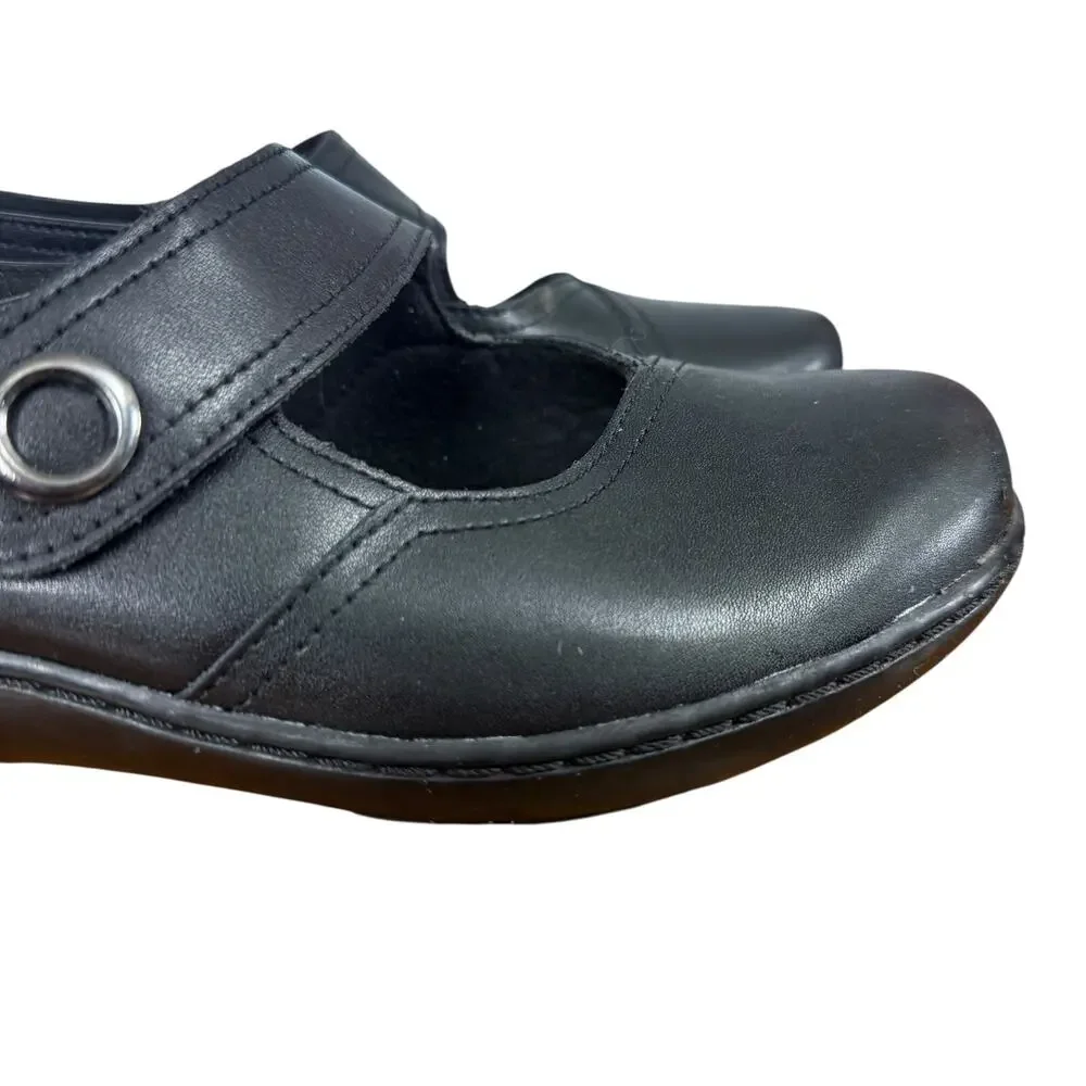 Clarks good used