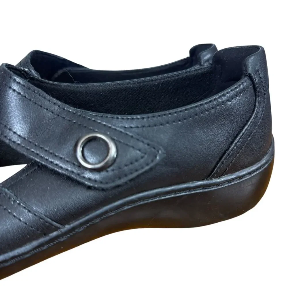 Clarks good used