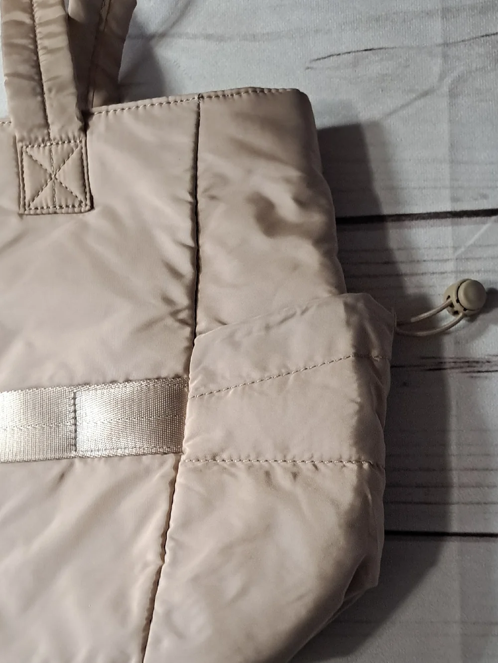 N/A lightweight quilted