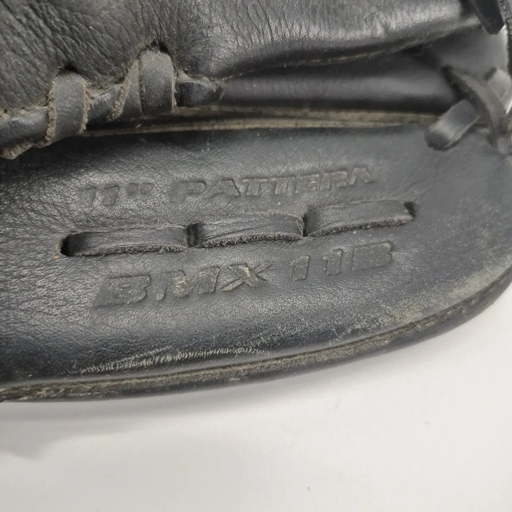 Easton black magic