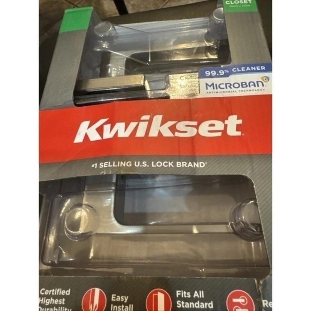 Kwikset Singapore Square Hall Closet Handle Set, Satin Nickel,‎ 97200-898