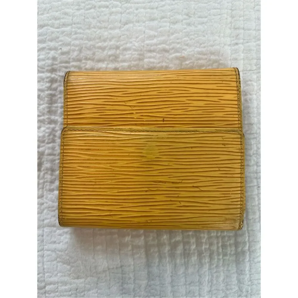 Louis Vuitton lv compartment 25x3
