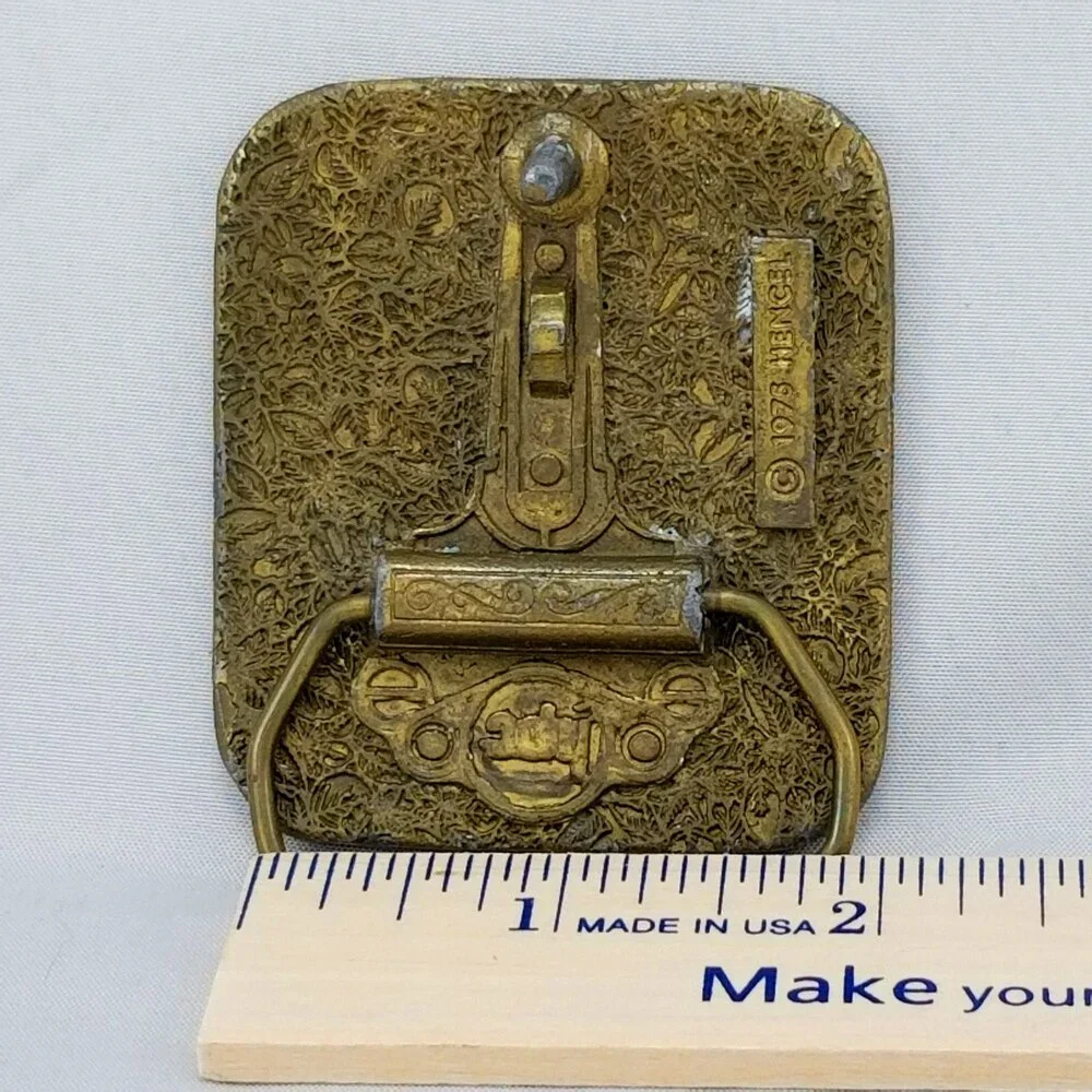 N/A vintage belt