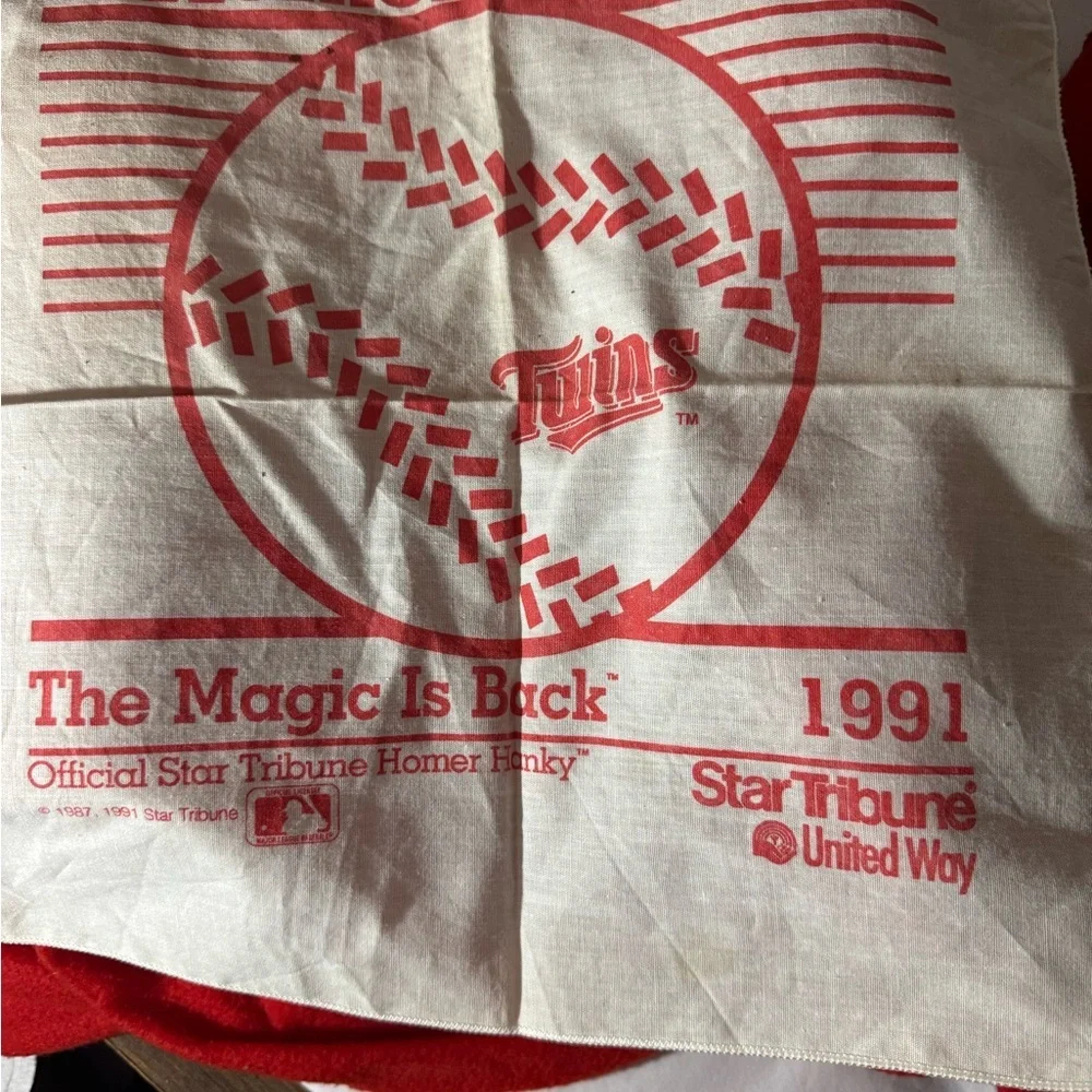★ 1991 Minnesota Twins The Magic Is Back Homer Hanky Collectible