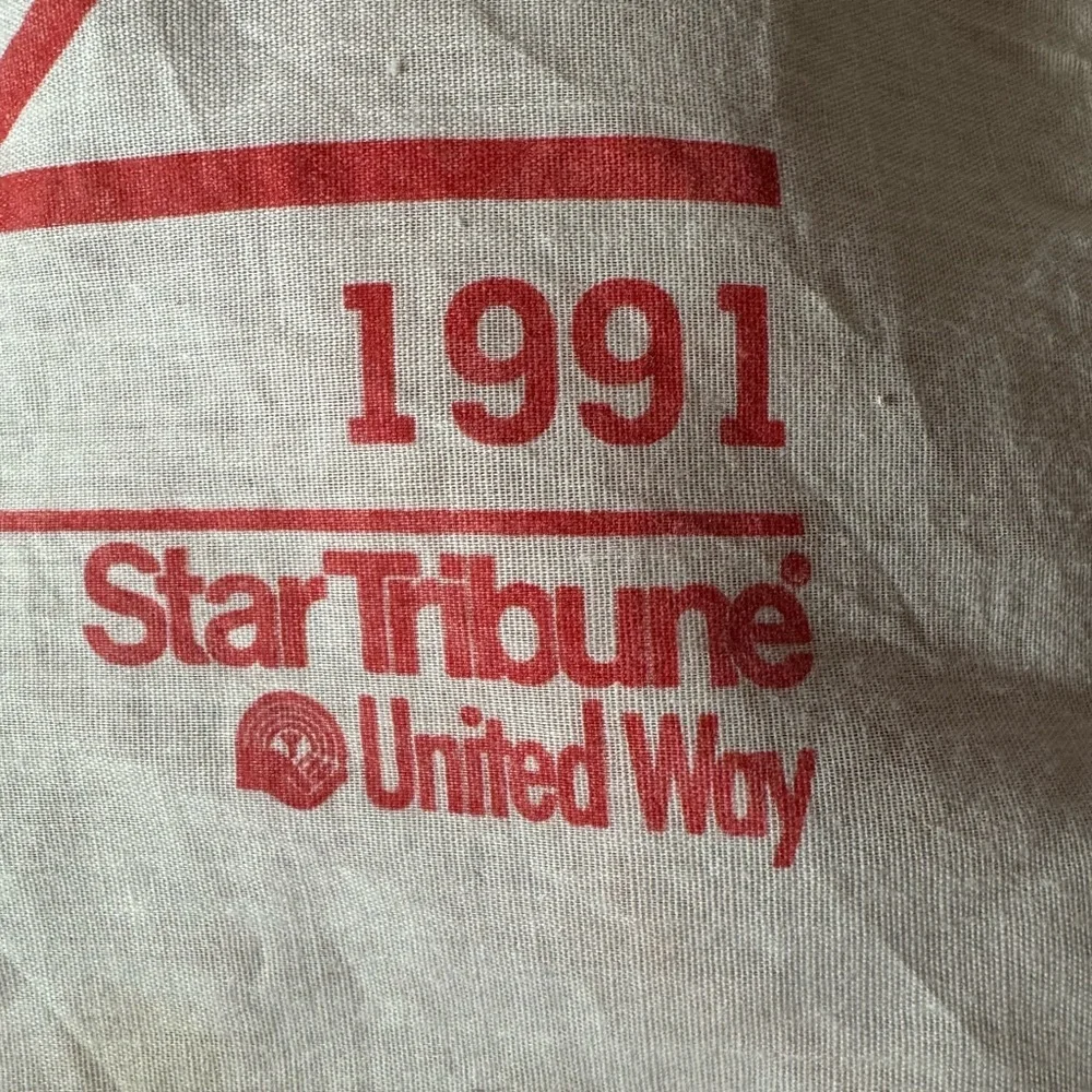 ★ 1991 Minnesota Twins The Magic Is Back Homer Hanky Collectible