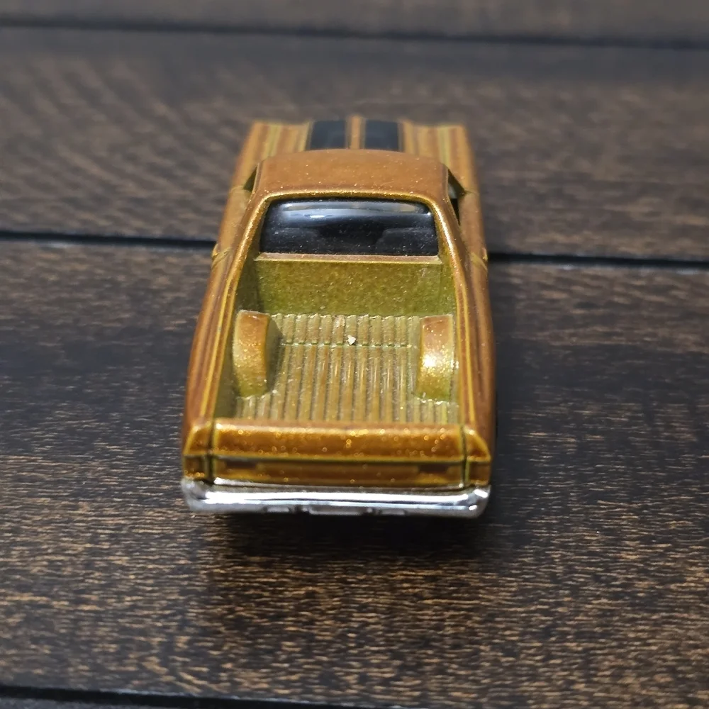 Matchbox and HotWheels vintage matchbox
