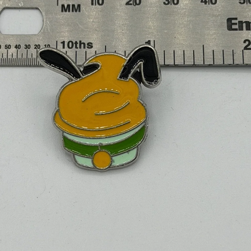 N/A disney pin