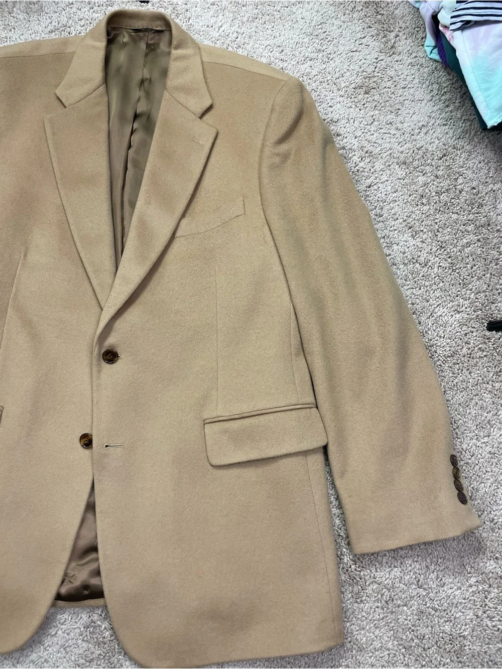 Vintage holes lapels