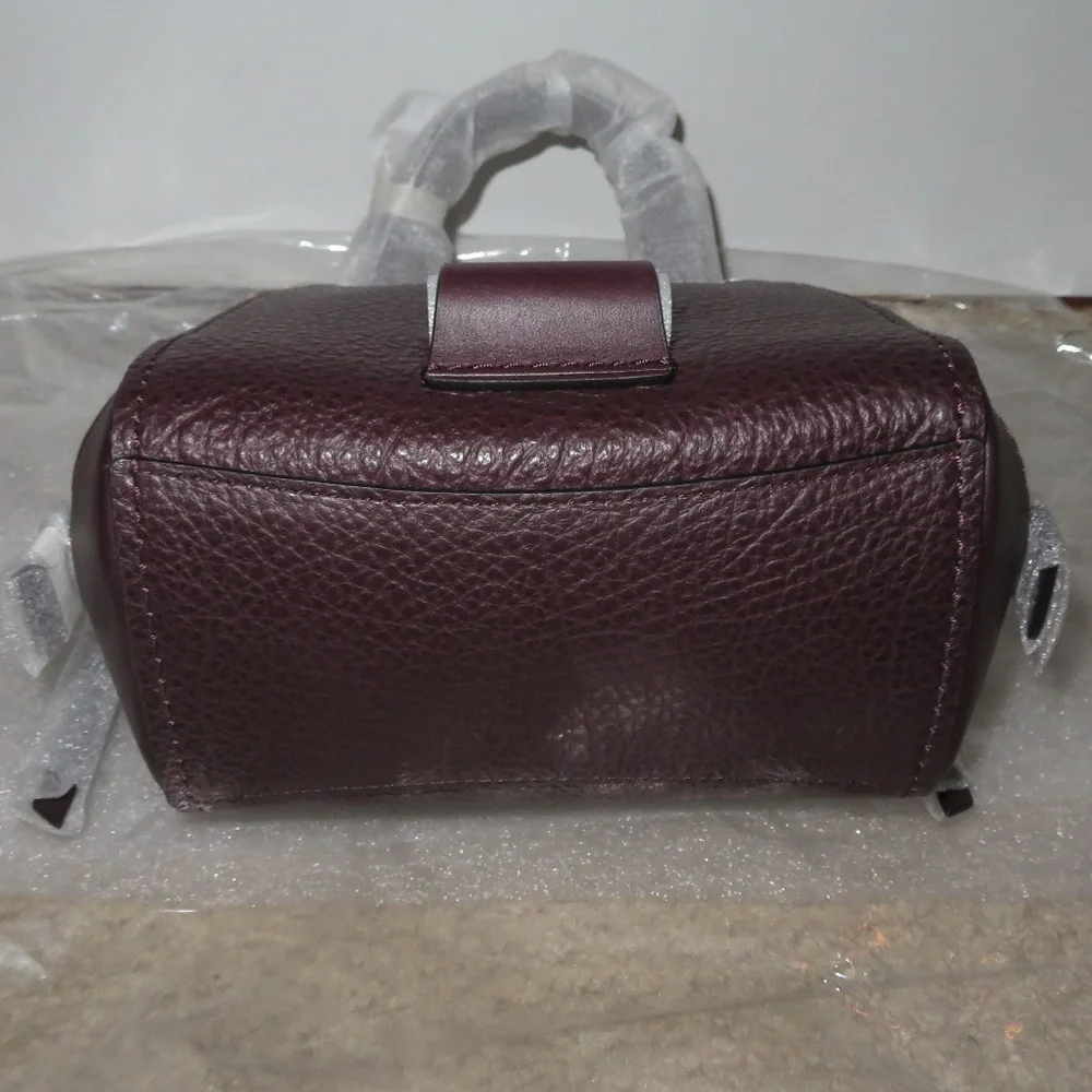 Coach auth nwt