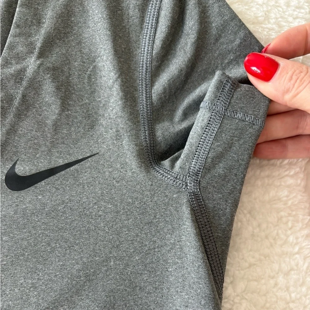 Nike this women