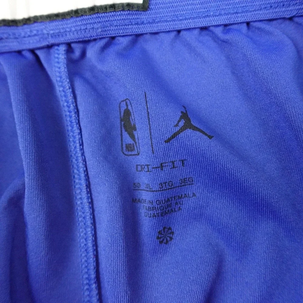 Nike lightweight adjustable