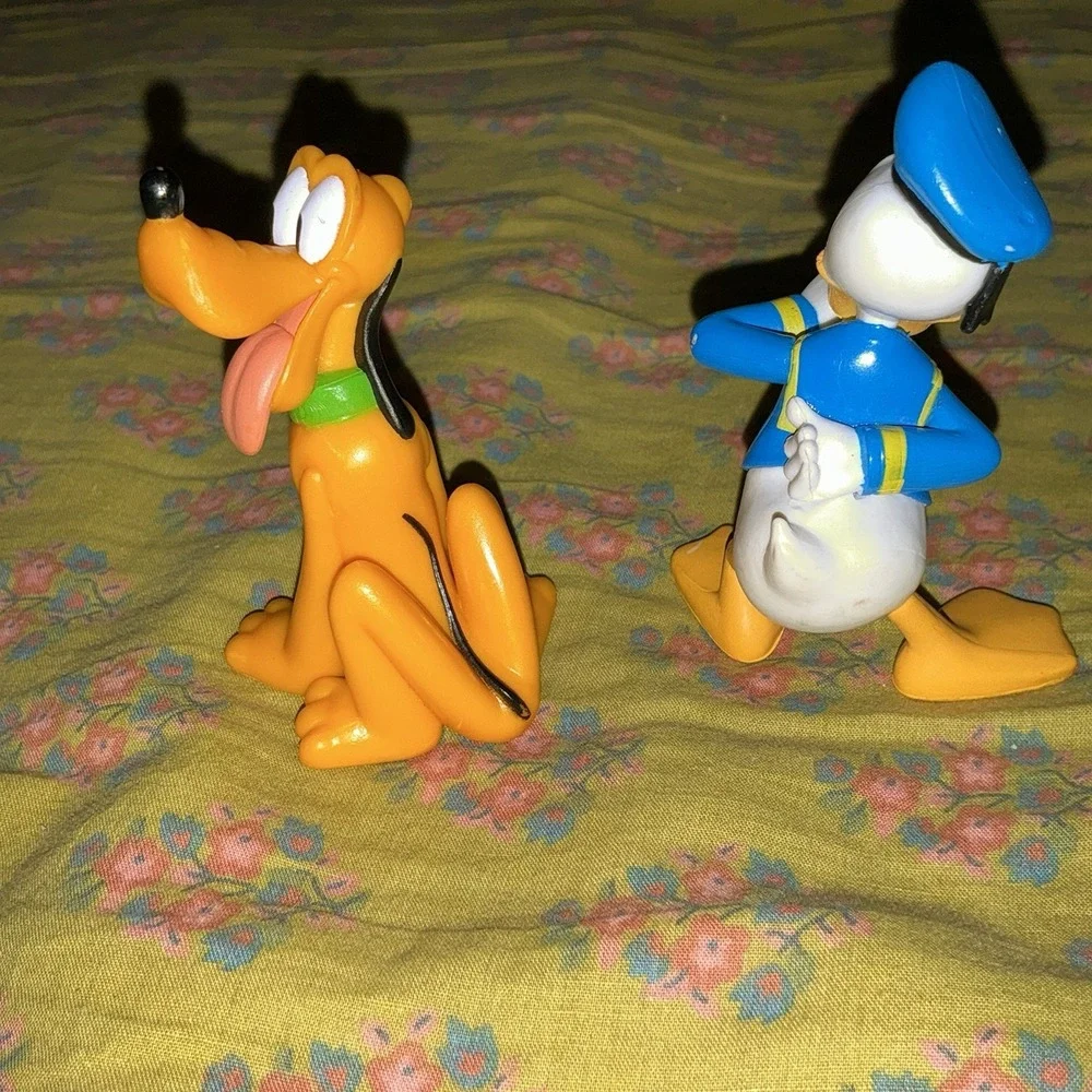 Disney figures pluto