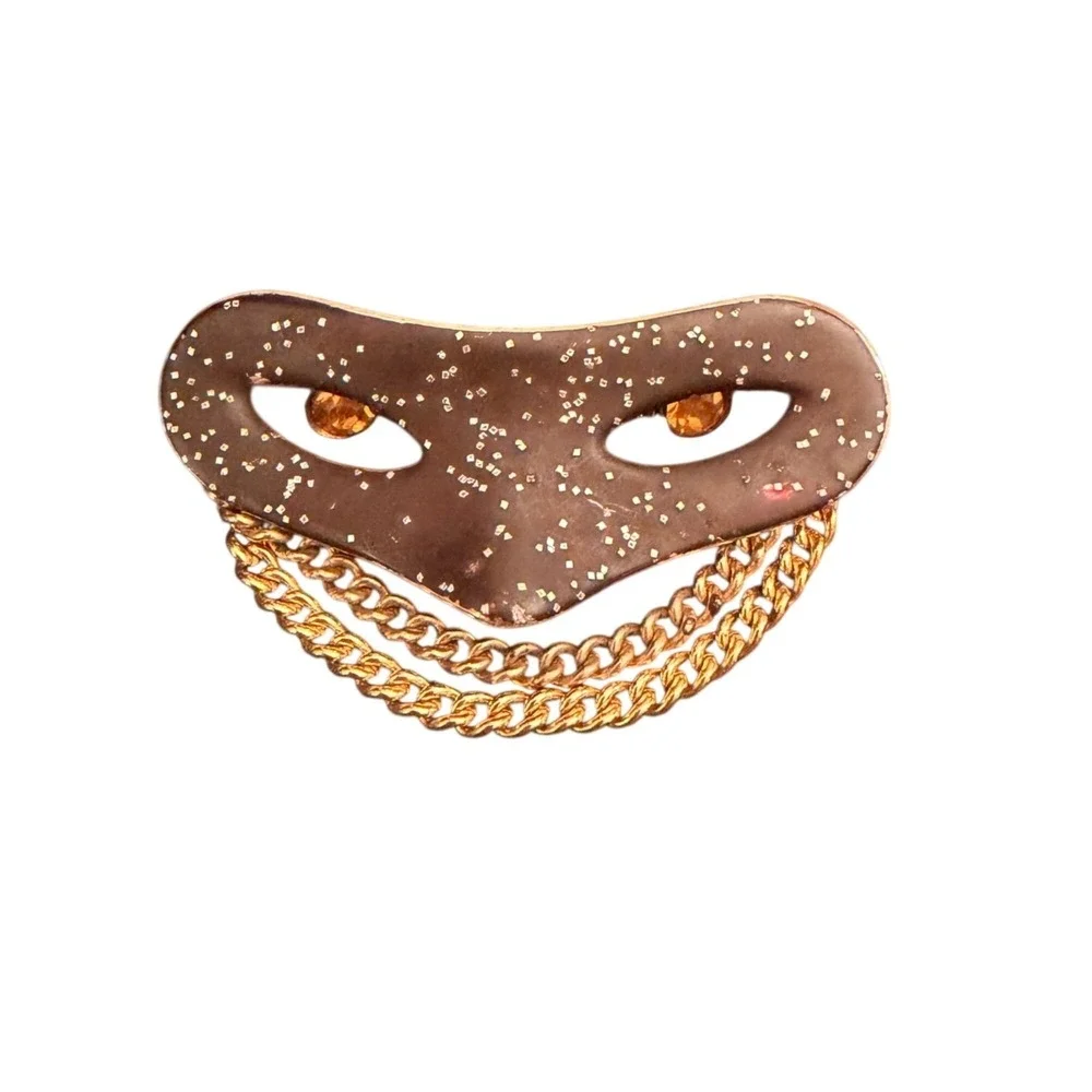 The Unbranded Brand ornate hand