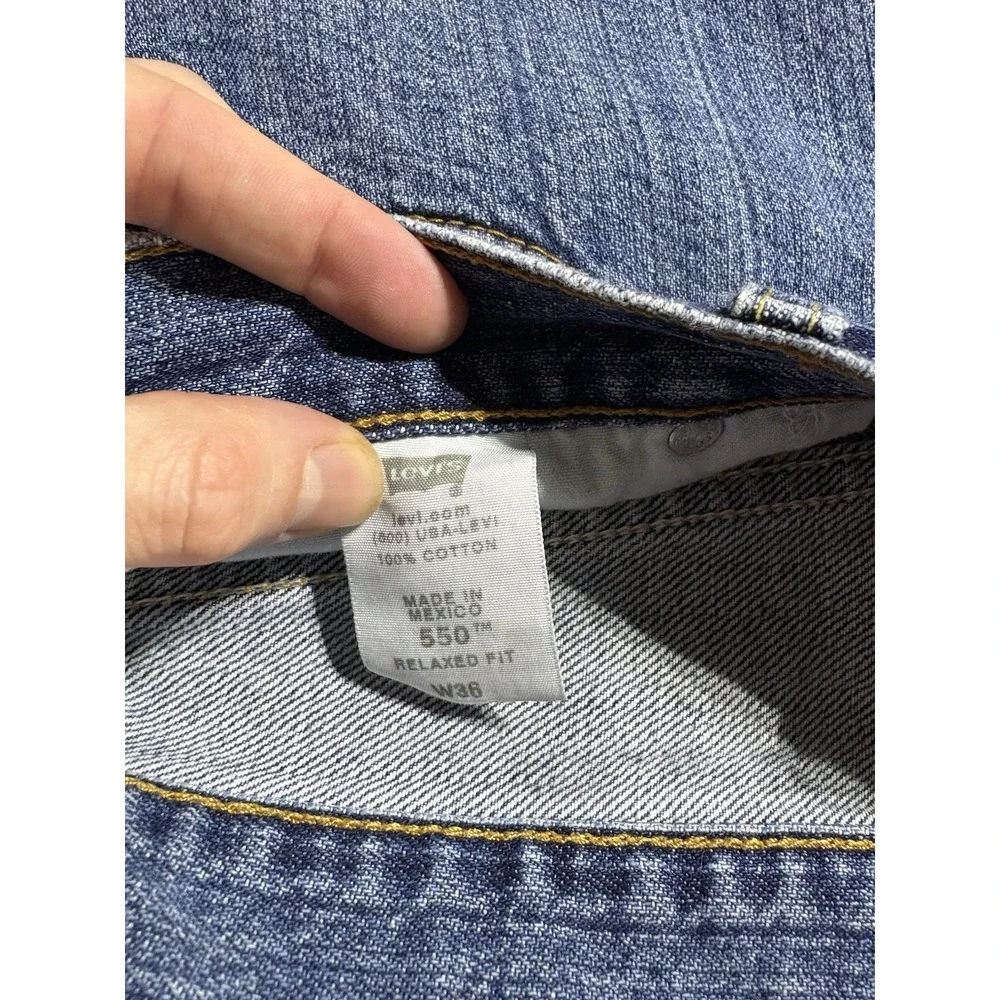 Levis has couple