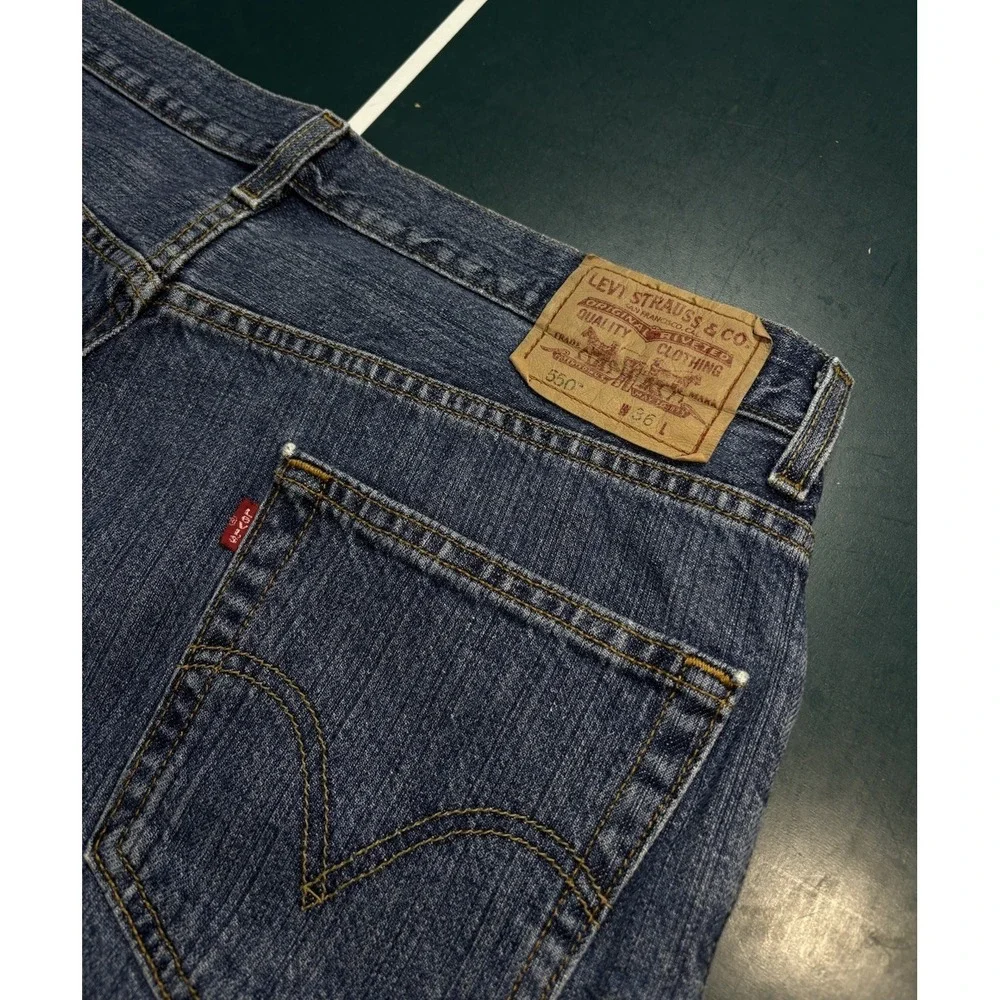 Levis has couple
