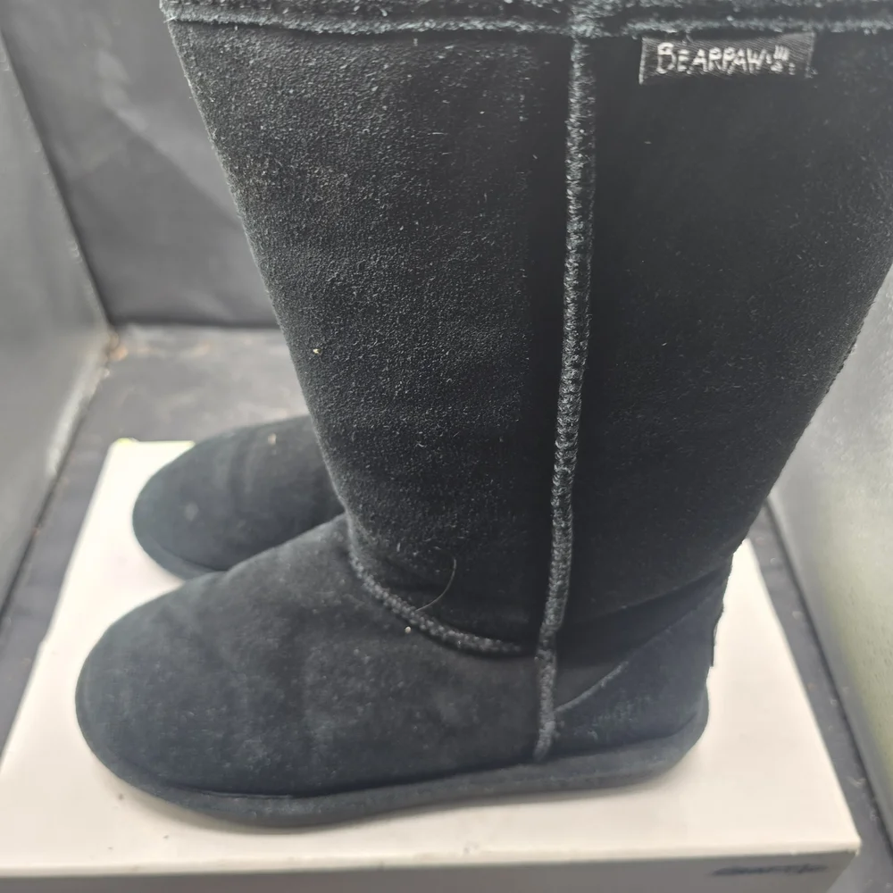 BearPaw stylish black