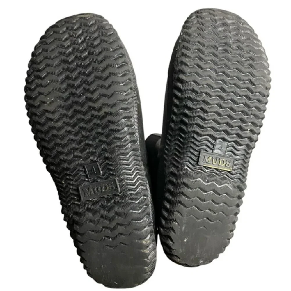 Noble Outfitters details gently
