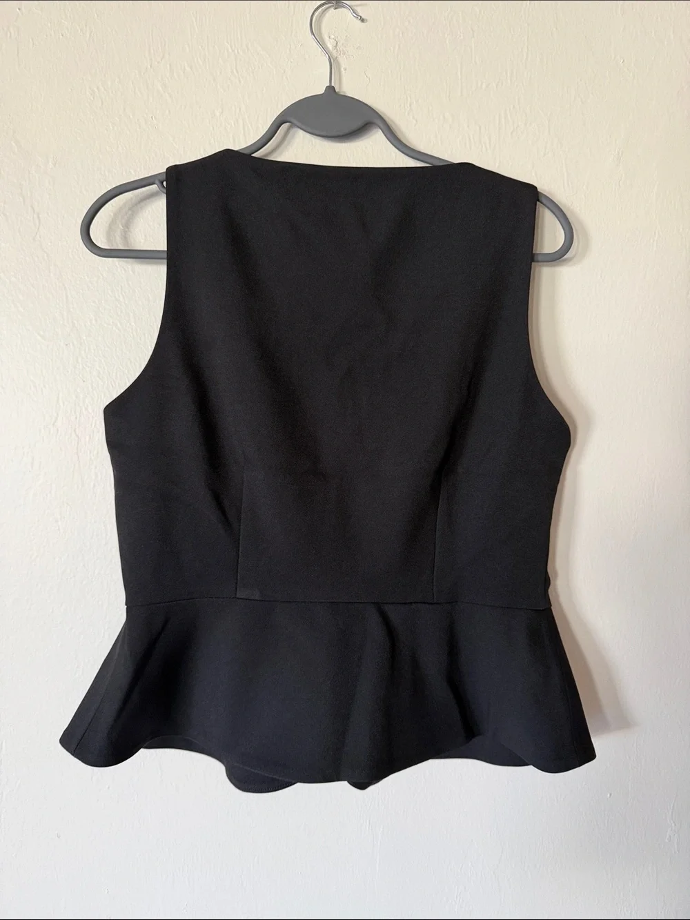 Reaction Kenneth Cole structured sleeveless