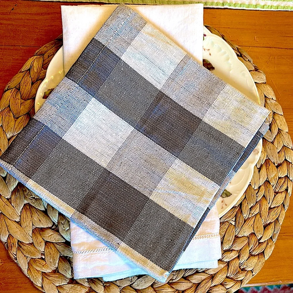 N/A set checkered