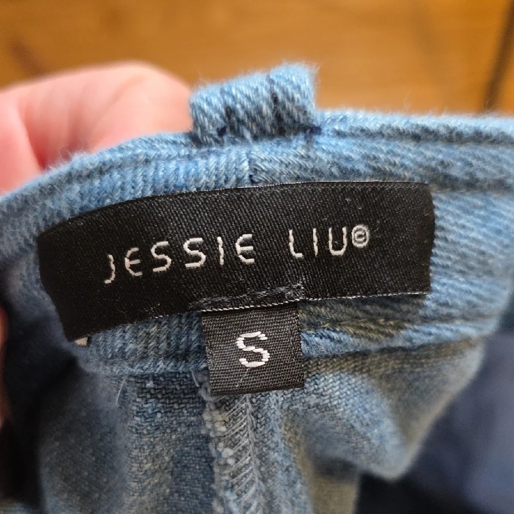 jessie liu vintage style