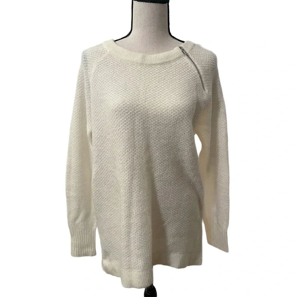 Abercrombie & Fitch Crewneck Knit Sweater | Zip Shoulder Cream NWT