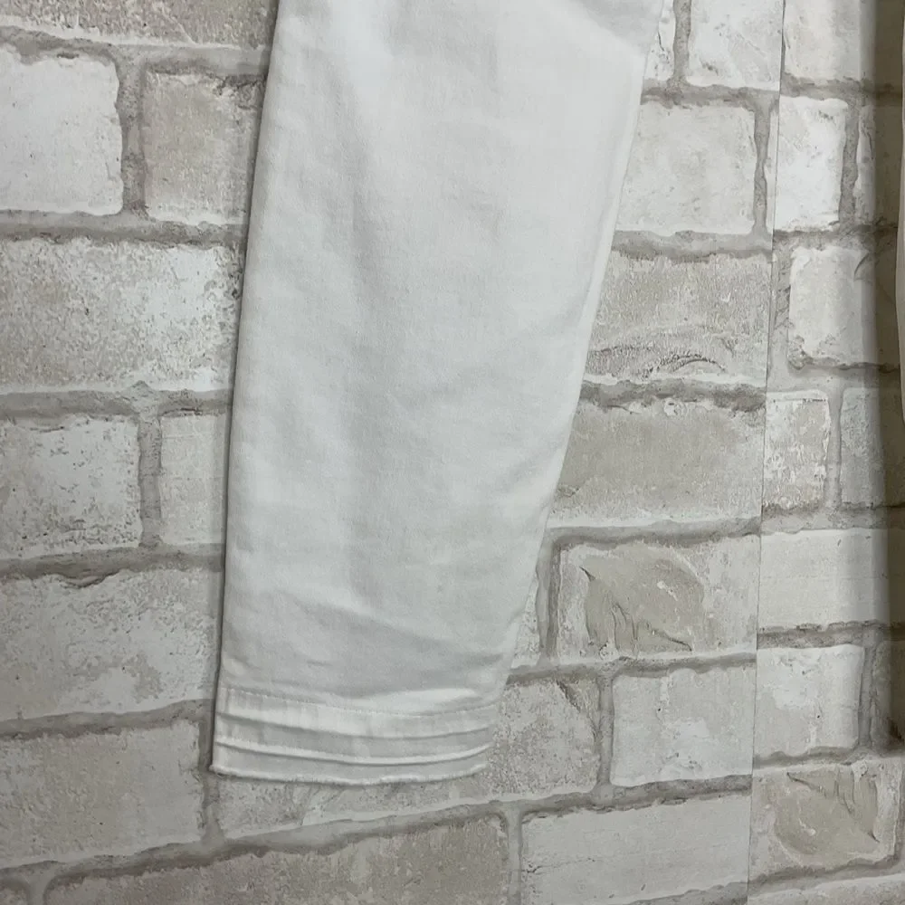 Old Navy white super