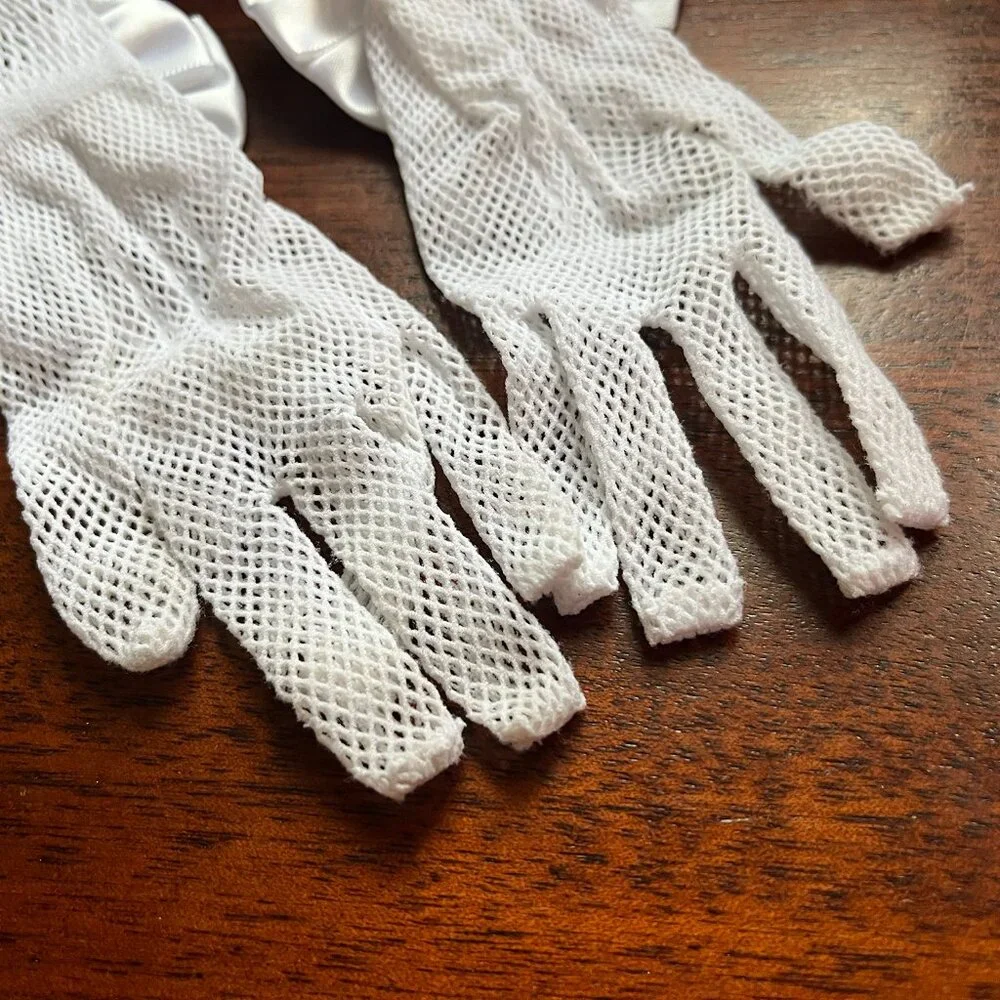 White special occasion bow gloves for girls