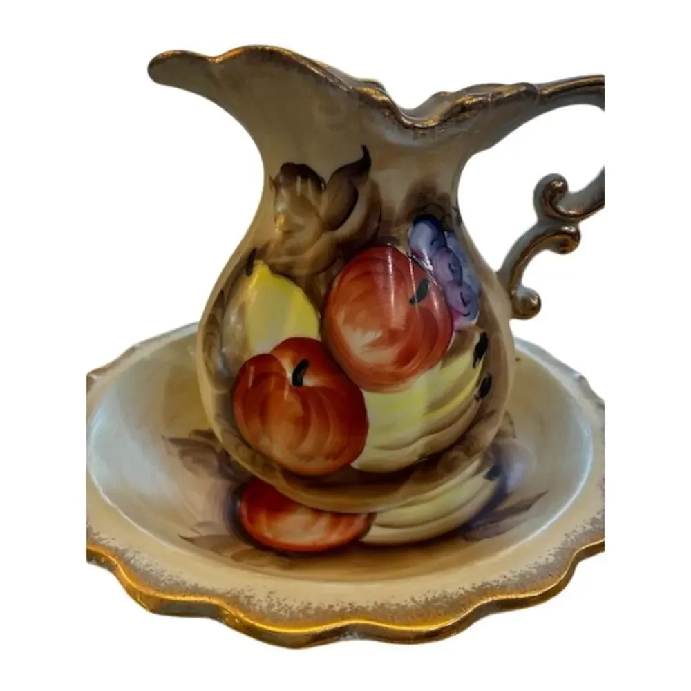VINTAGE PORCELAIN Pitcher &‎ Wash Basin