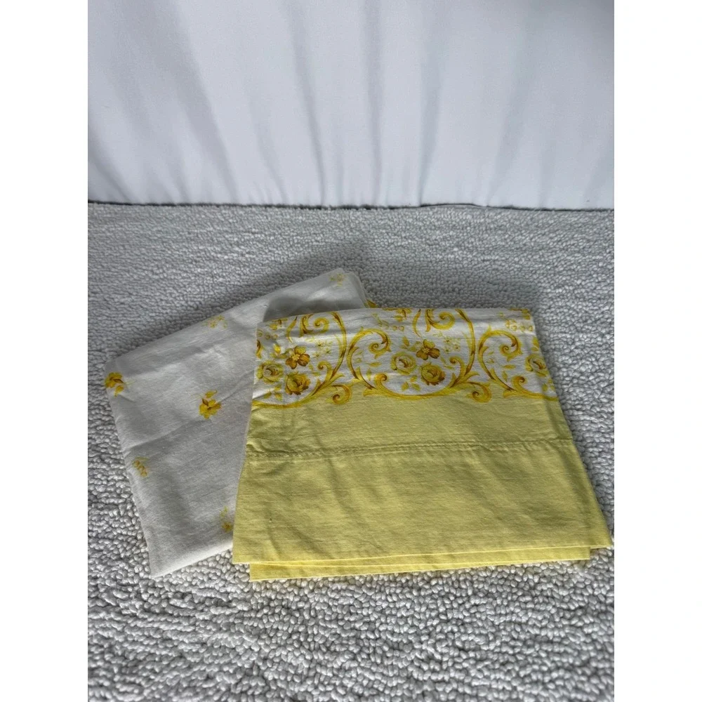 Vintage‎ Yellow Floral Scroll Pillowcases Set of 2 Queen Damask Luxury