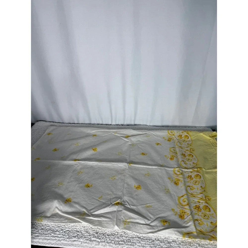 Vintage‎ Yellow Floral Scroll Pillowcases Set of 2 Queen Damask Luxury