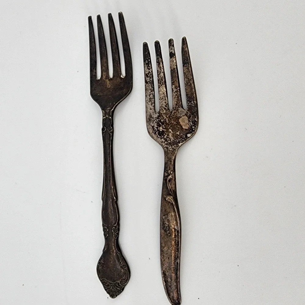 Vintage Ornate Silverplate Forks‎ Set of 2 Heavily Tarnished Patina