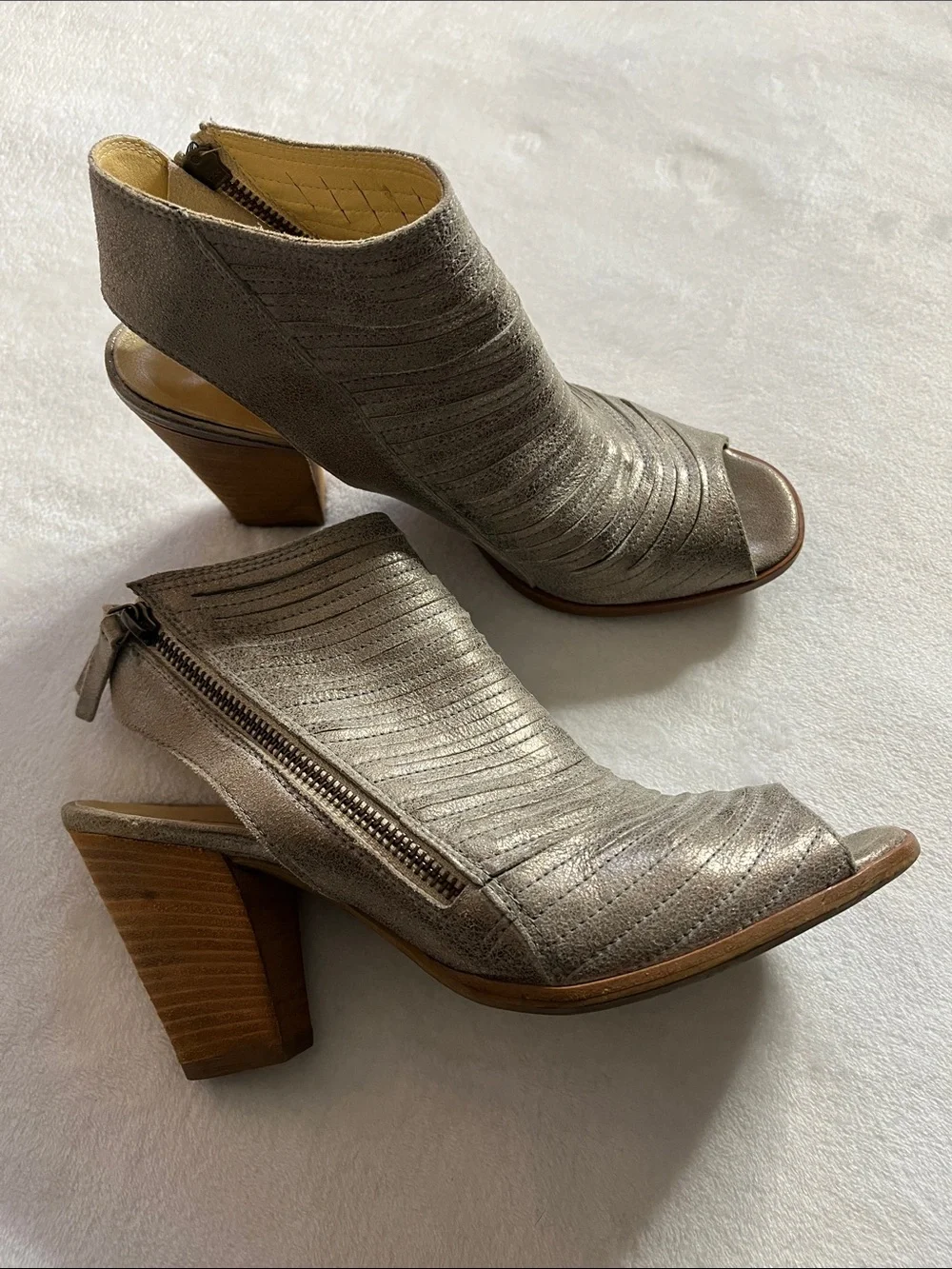 Paul Green size 6.5 (9)Cayenne peep toe booties in metallic finish