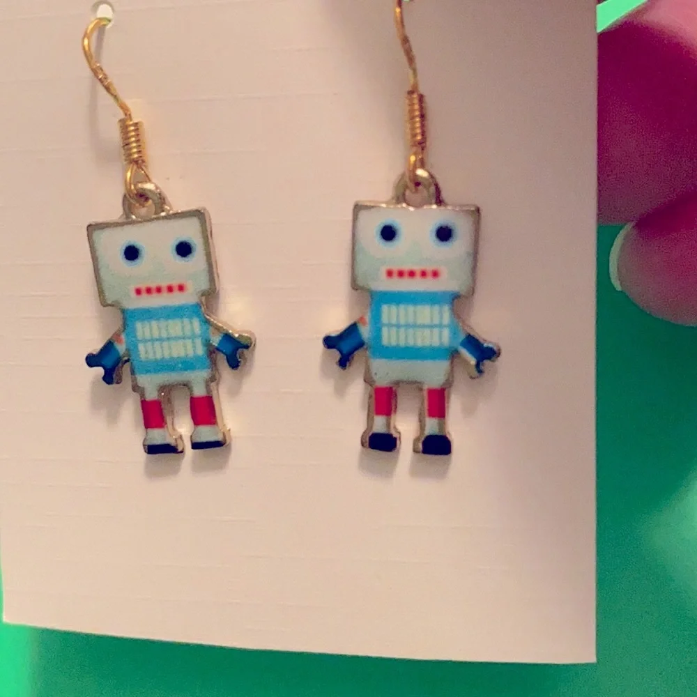N/A dangle earrings