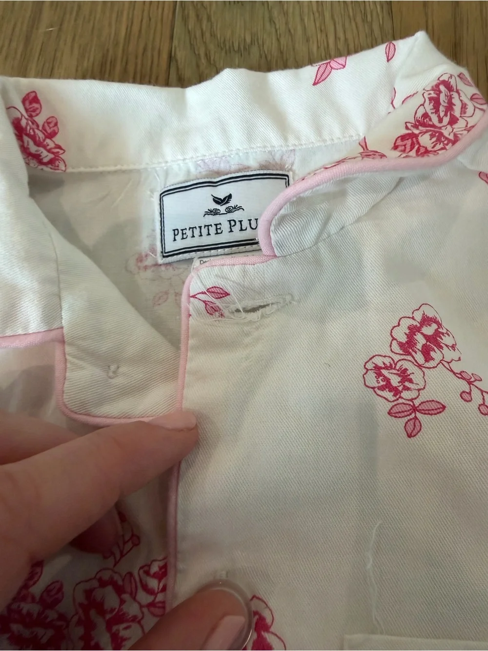 Petite Plume details gifting