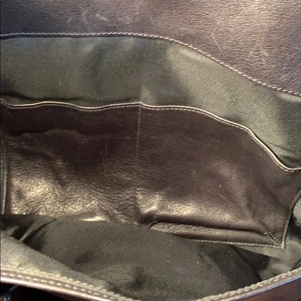 Coach preloved solid