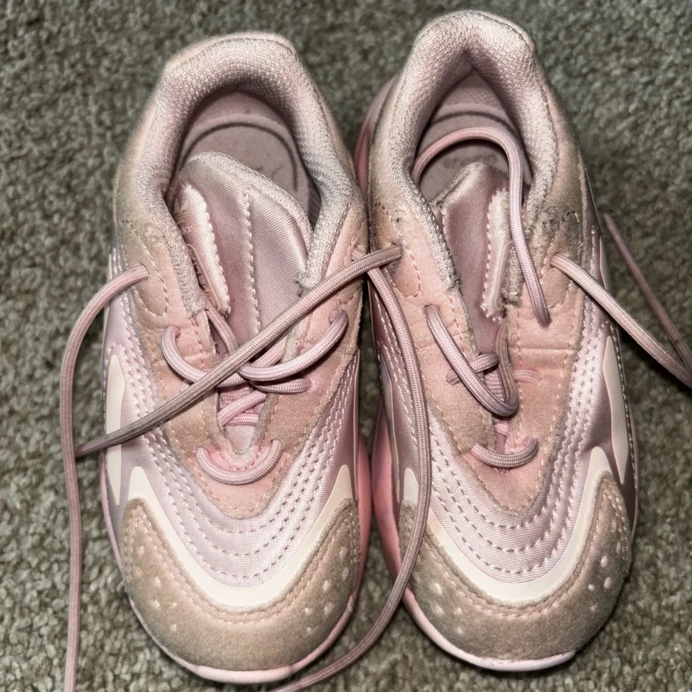 adidas discoloration from